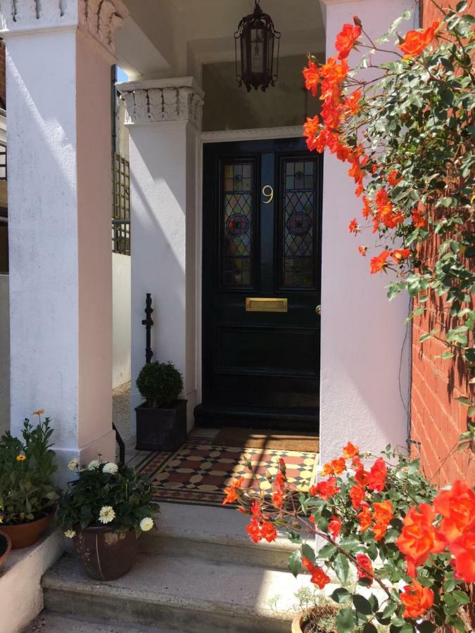 Anne'S House Bed & Breakfast Hastings Bagian luar foto